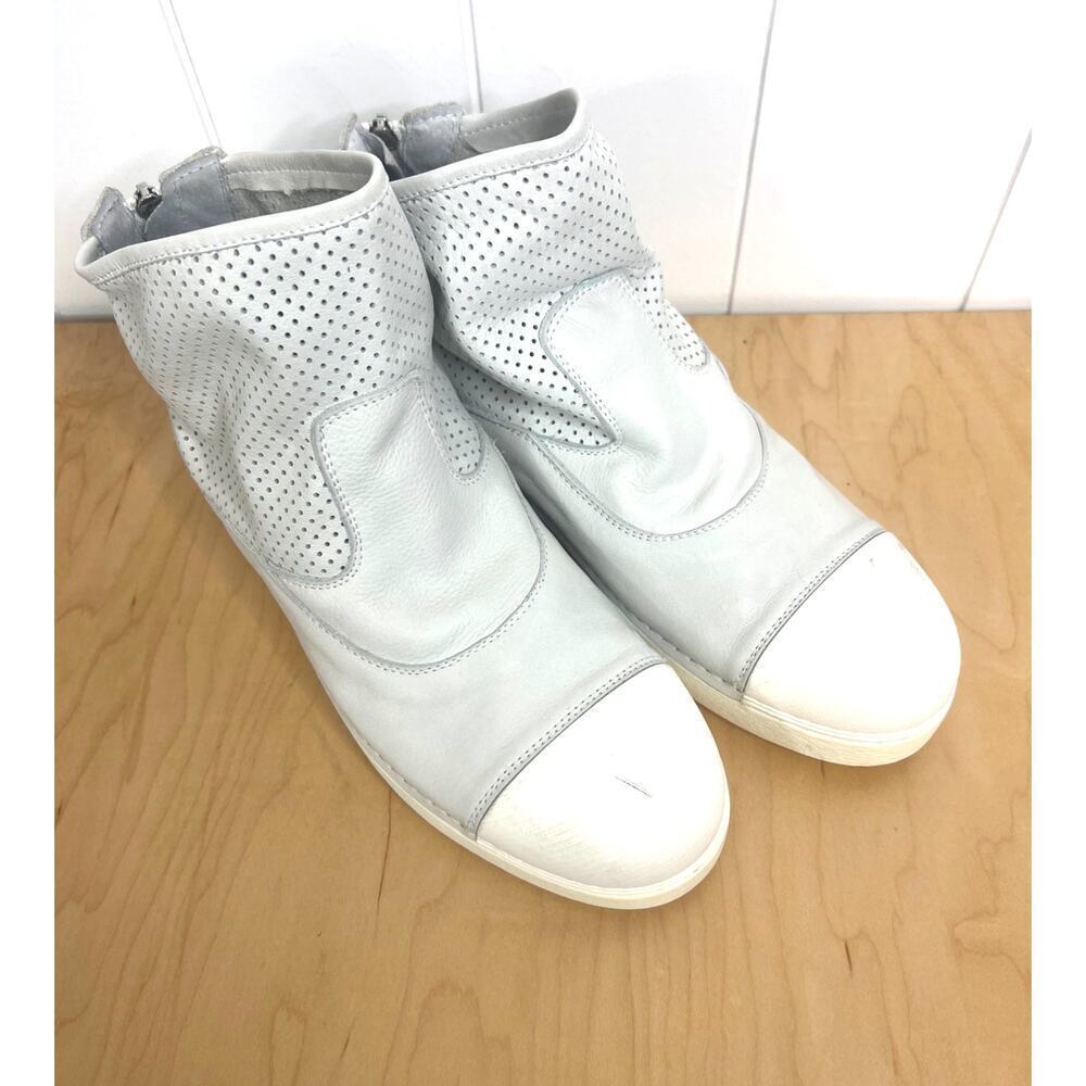 Nila & Nila Made In Italy Gray Leather Perforated Back Zip Sneaker/Boot Eu 40